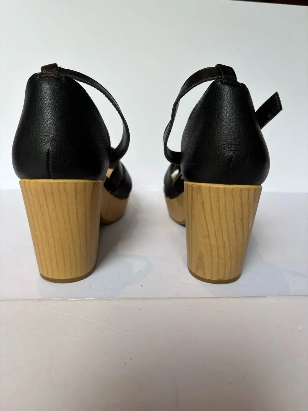 Dr. Scholls Women's Black Faux-Leather Platform Sandals with Ankle Strap Size 8.